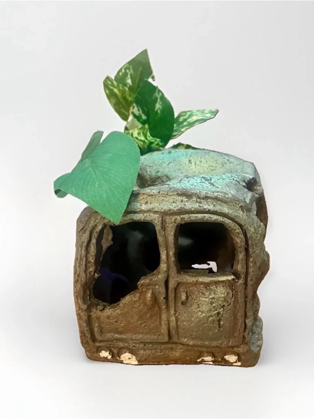 Wrecked Car Aquarium Ornament / Fish Tank Hide Cave with Faux Silk Plants, GUC